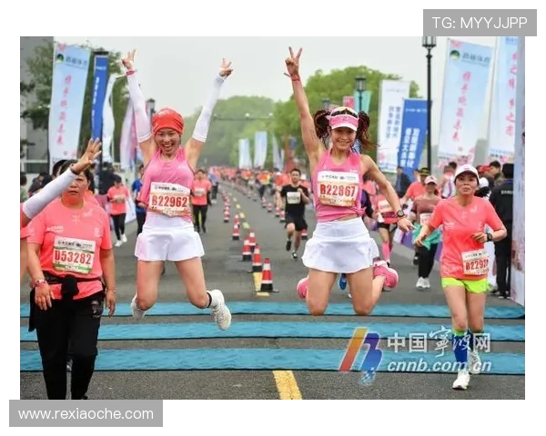 生日之日以日出为哨起跑小鹿在赛场迎来新生的浪漫冲刺马拉松赛道